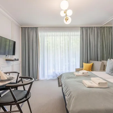 Appartement Direkt An Der Promenade In Swinemuende By Interhome